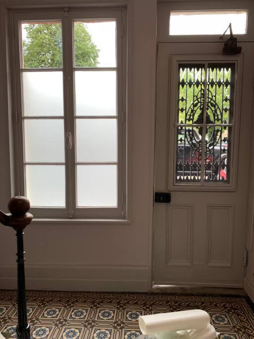 Le Logis Cantilien Lamorlaye-Chantilly Bagian luar foto